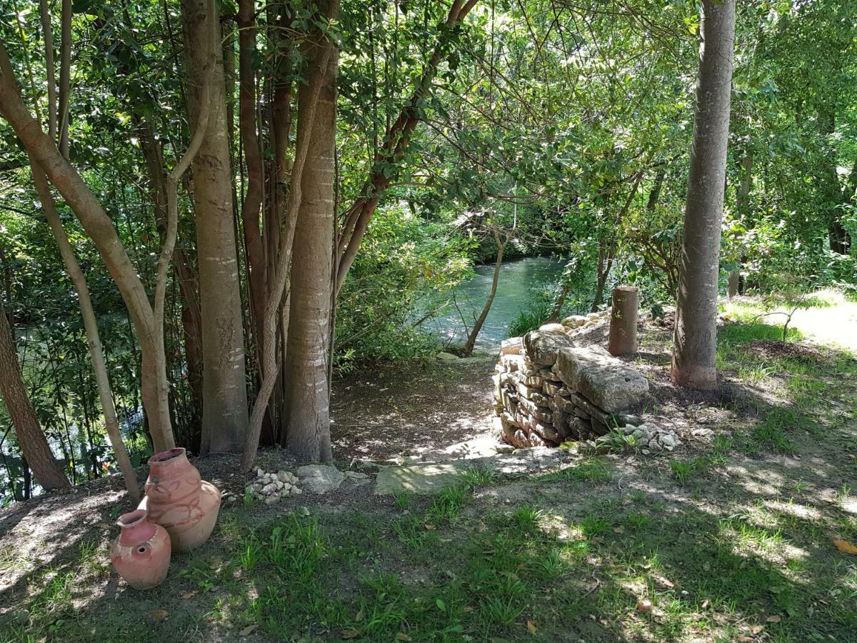 Ferienwohnung Au Bord De L'Alzon Uzès Exterior foto